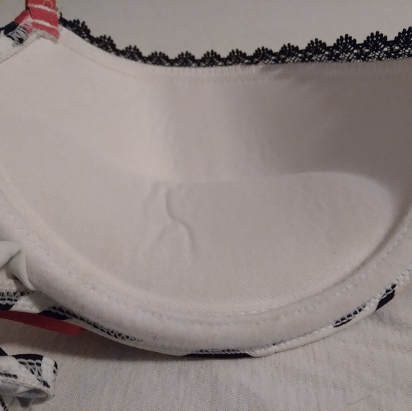 Candies Bra. 36C - Picture 5 of 5